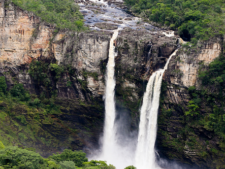 Justiça proíbe fazendeiro de cobrar pedágio para acesso a cachoeiras na Chapada dos Veadeiros