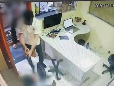 Em Goiás ex-funcionário invade ferragista, mata gerente, atira contra outro trabalhador e se mata