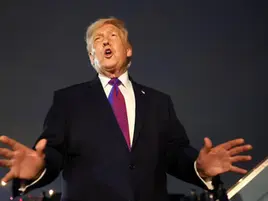 Trump amplia retórica bélica contra Irã e minimiza alta do petróleo