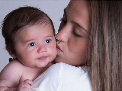 Mulher afirma que foi engravidada pelo vento e deu a luz 1h depois. Será?