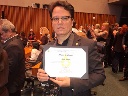 Quem é o Jornalista Carlos Peixoto, homenageado pela CLDF no Dia da Imprensa