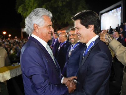 Caiado homenageia personalidades com a Comenda da Ordem do Mérito Anhanguera