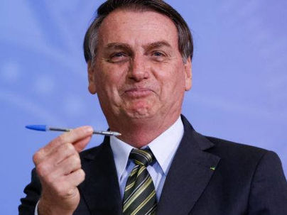 Bolsonaro volta a atacar imprensa e a defender o fim das assinaturas de jornais e revistas
