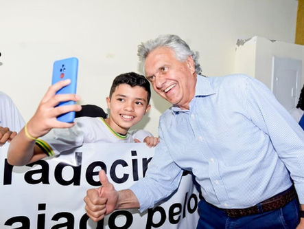 Caiado encaminha à Alego PL que concede gratificação aos para professores