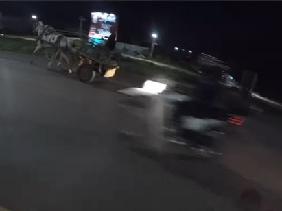 Colisão entre motocicleta e carroça resulta em morte na BR-070