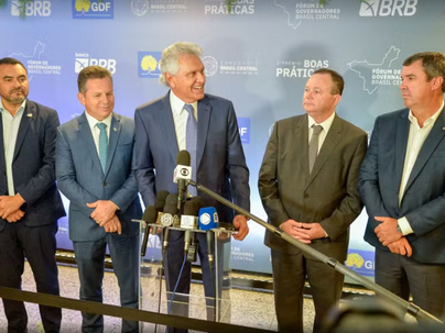 Caiado é eleito presidente do Consórcio Brasil Central