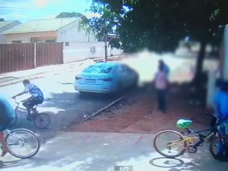 Em Águas Lindas de Goiás Ladrões roubam bicicletas de alunos em frente a escola