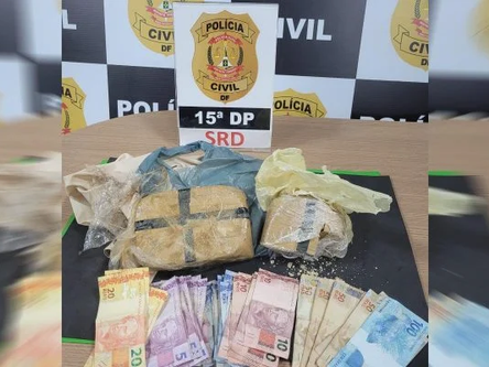 No DF: Mulher é presa escondendo R$ 25 mil em porções de crack dentro de casa