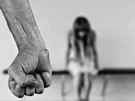 Em Goiás: Homem é preso após estuprar menina de 11 anos na frente da avó dela