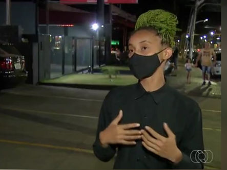 Garçonete denuncia que foi vítima de racismo após cliente discordar da conta no bar: ‘Preta feia’ GO
