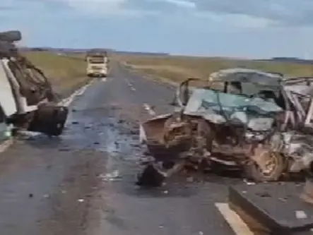 Tragédia na GO-230: Acidente entre van da Saúde e carro deixa três mortos no Entorno do DF