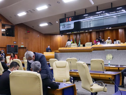 Vereadores aprovam projeto que proíbe posse e porte de armas na Câmara de Goiânia