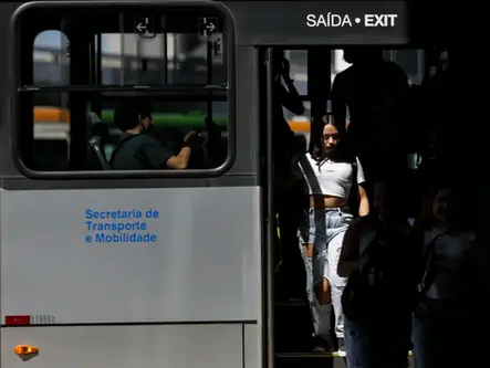 Rio terá lei contra abuso a mulheres no transporte coletivo