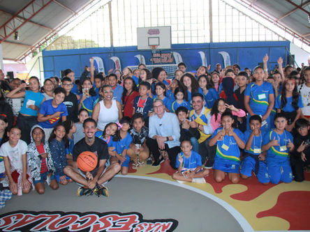 ESPORTE NAS ESCOLAS: Prefeitura entrega quadra revitalizada nos Pinheiros