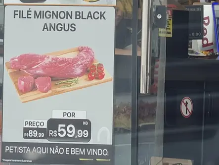 Petista não é bem-vindo diz Cartaz na porta de frigorífico em Goiás