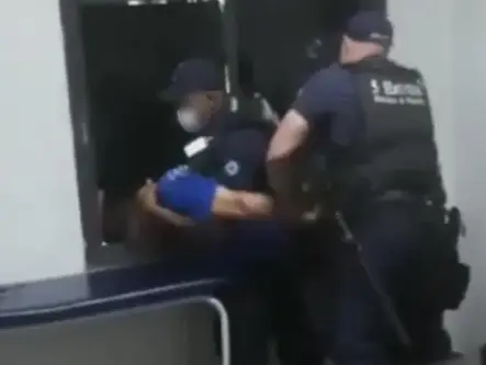 Homem é imobilizado em hospital após invadir consultório para que filho fosse atendido em Goiás