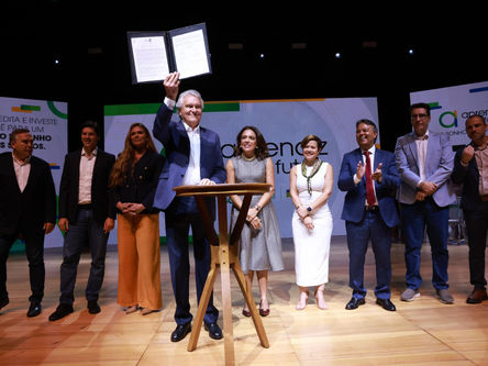 Caiado amplia Aprendiz do Futuro e cria 10 mil oportunidades para jovens