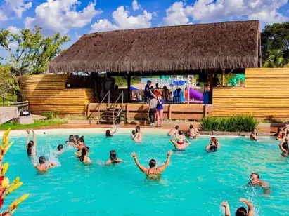 Criança de 4 anos morre após se afogar em parque aquático em Trindade