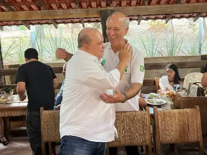 Arruda e Ibaneis:  “República de bacharéis” e "República de ladrões”