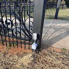Receptacle for gate
