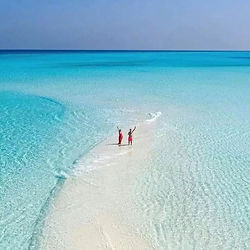 Banco de arena en punta mosquito holbox.