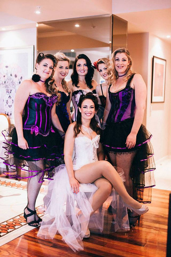 how to dress for a burlesque party Creative Burlesque Showgirl Costume Ideas for Halloween