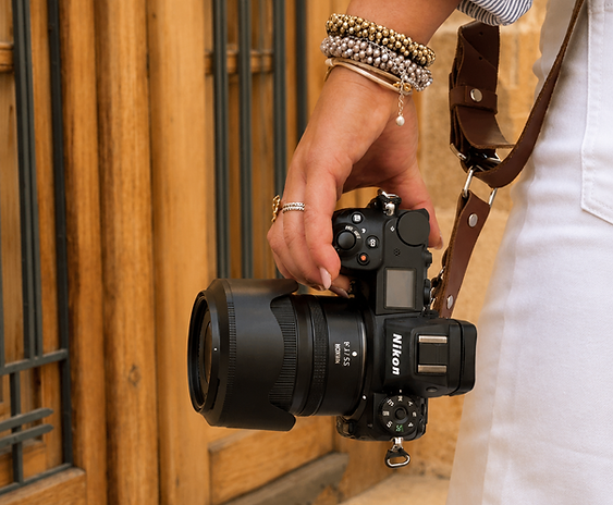 Photography by Leonie.png