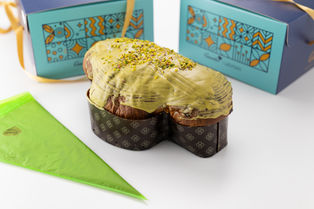 Panettone con copertura al pistacchio