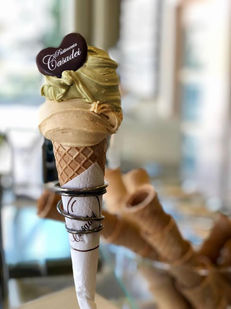 Cono gelato pistacchio e nocciola