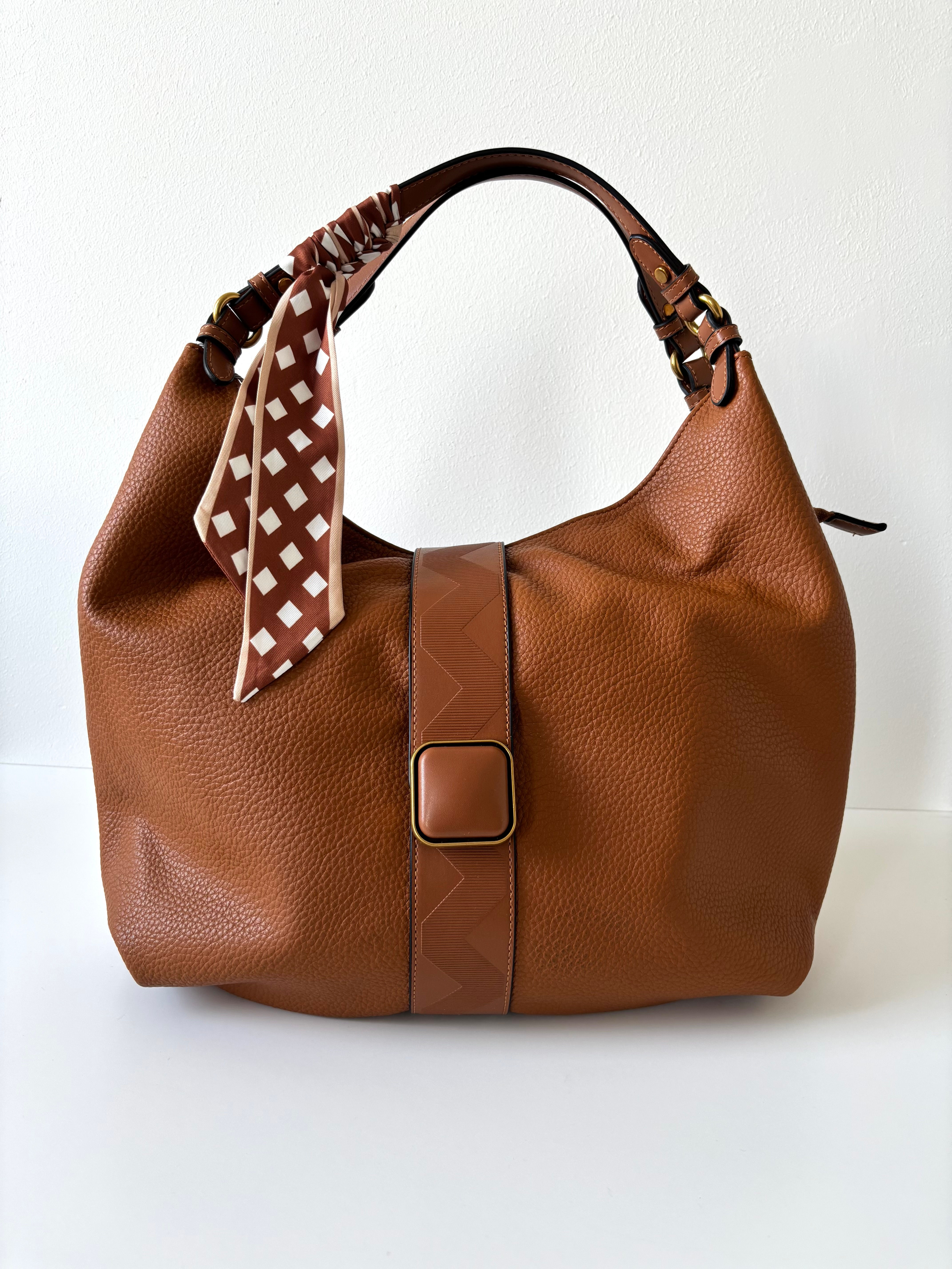 Sac cabas couleur cuir et foulard assorti (Vendu)