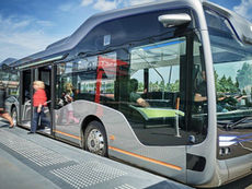 Innovación y la sostenibilidad en el transporte público.