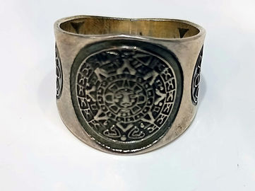 anillo sol azteca.jpg