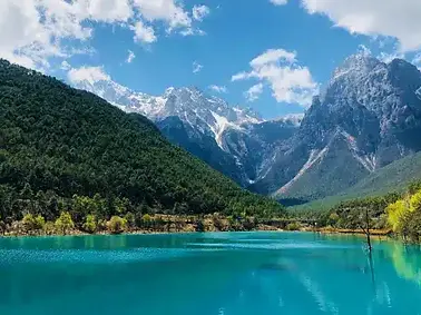 Lijiang-Blue-Moon-Valley.webp