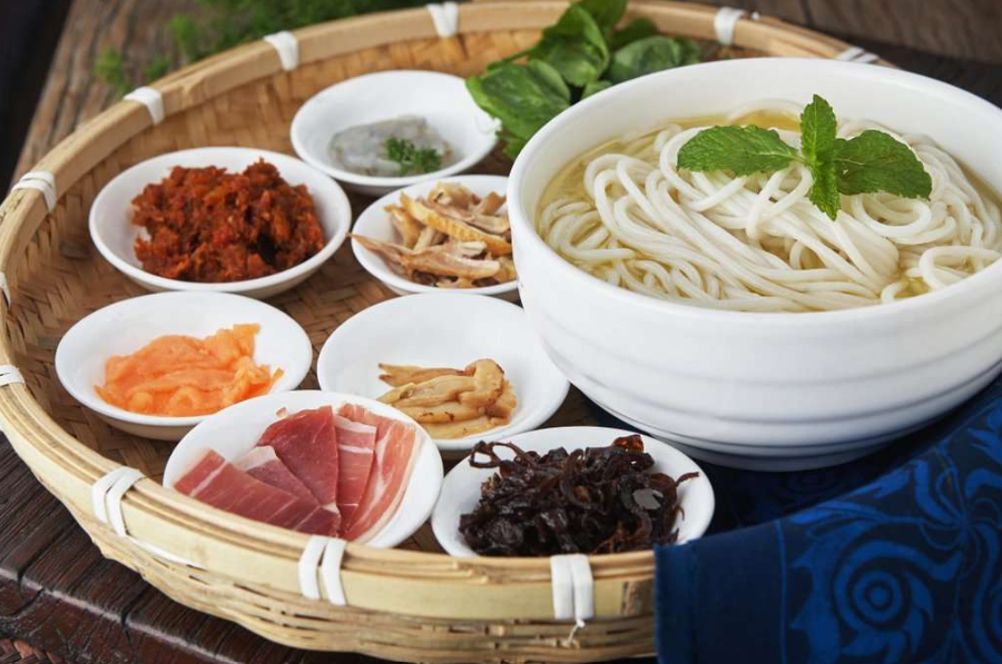 10 Must-Try Authentic Foods & Drinks in Kunming for Every Palate