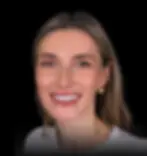 Жінка з білою усмішкою