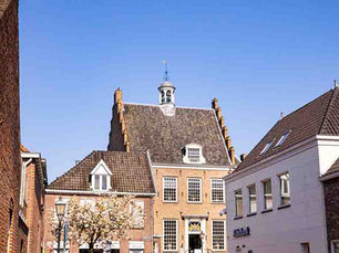 Stadsgezicht Montfoort met het Oude Stadhuis
