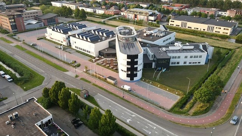 de-hall-overview.jpg
