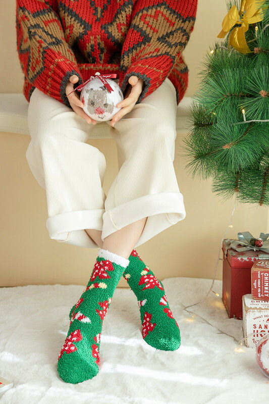 サムネイル： かわいい サンタクロース 靴下 面白いトナカイ ソックス かわいい クリスマス プレゼント 冬 ソックス 面白いプレゼント 部屋着 外着 ギフト クリスマスソ…