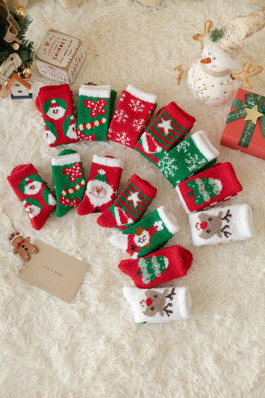 サムネイル： かわいい サンタクロース 靴下 面白いトナカイ ソックス かわいい クリスマス プレゼント 冬 ソックス 面白いプレゼント 部屋着 外着 ギフト クリスマスソ…