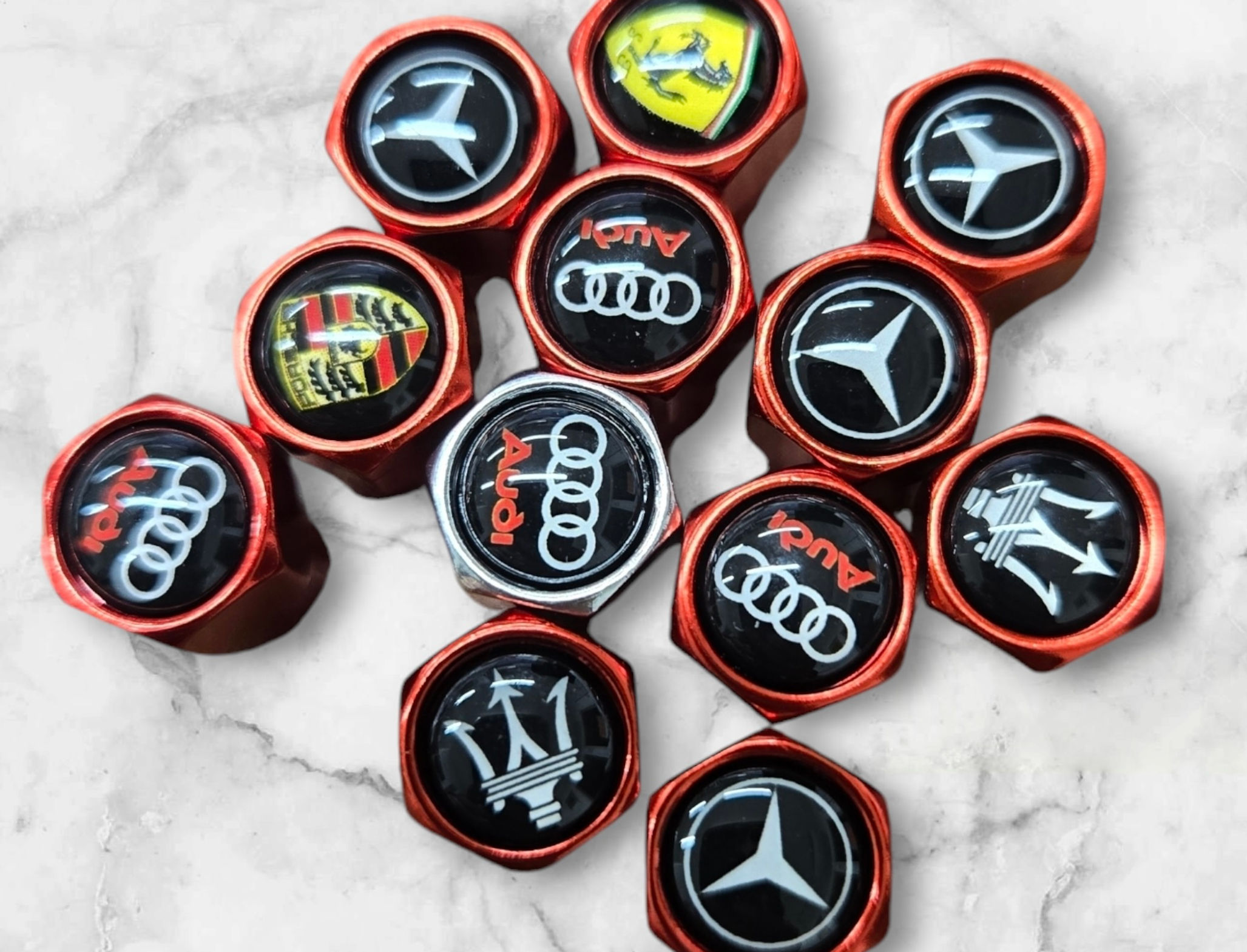 タイヤ エア バルブ キャップ トヨタ ベンツ ポルシェ アウディ フェラーリ マセラティ ランドローバー レクサス マツダ 日産三菱 エアバルブキャップ …