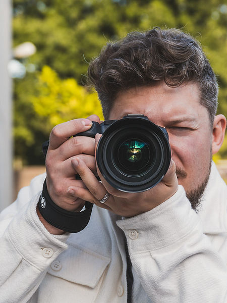 Portrait mit Kamera von Christoph Lichtenberg, Fotograf