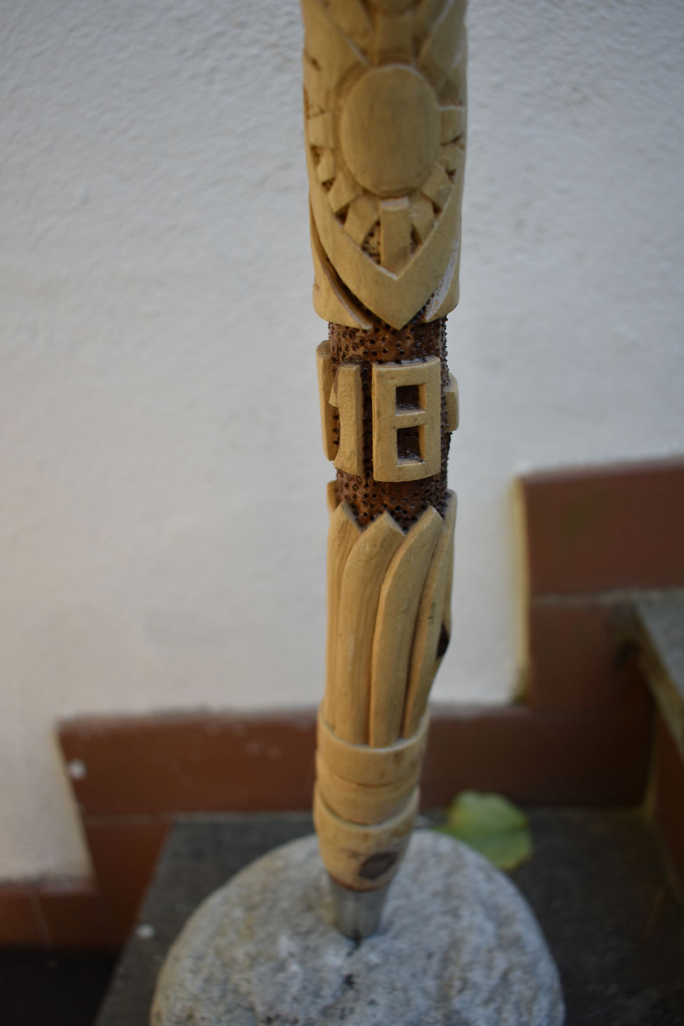 Miniatura: Picozza in legnodi maggiociondolo