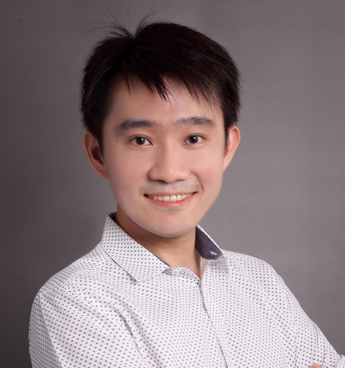 Portrait of Professor Alex Yu-Yu Chang