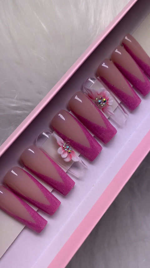 Thumbnail: Magenta v french 3D flowers