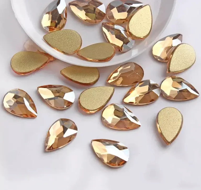 Thumbnail: Moonlight Pear Drop 9x14