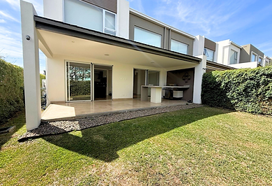 Casa en Condominio Moderna