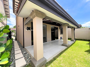 Casa Moderna en Condominio