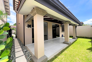 Casa Moderna en Condominio