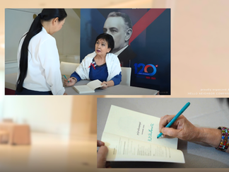 แขกกำลังขอลายเซ็นต์ผู้เขียนหนังสือเรื่อง ลูกผู้ชายชื่อนายหลุยส์