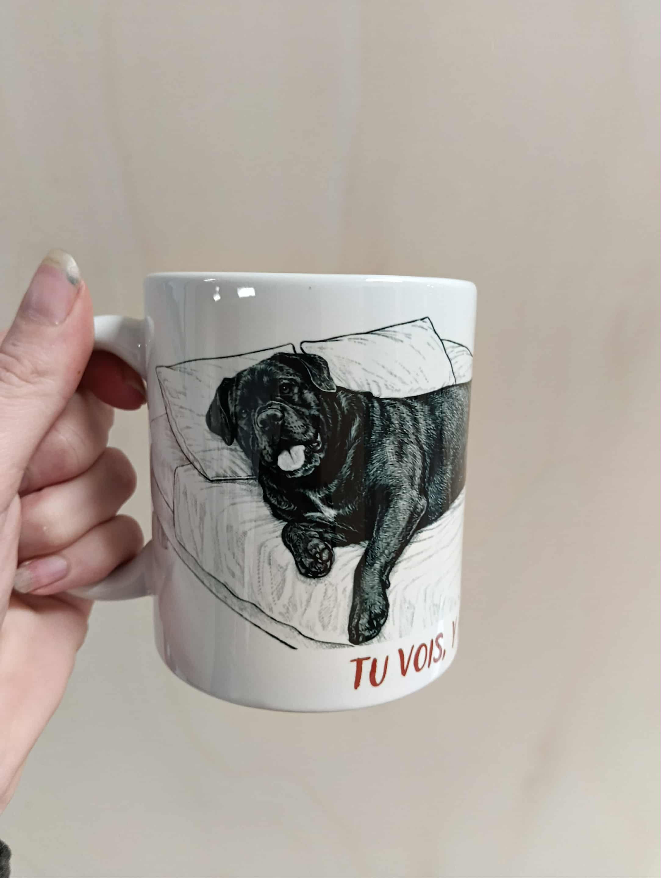 🐾 Mug Cane Corso – « Tu vois, y a de la place ! »